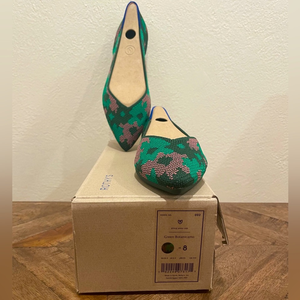 Brand New in Box: Rothy’s The Point Green Botanicamo